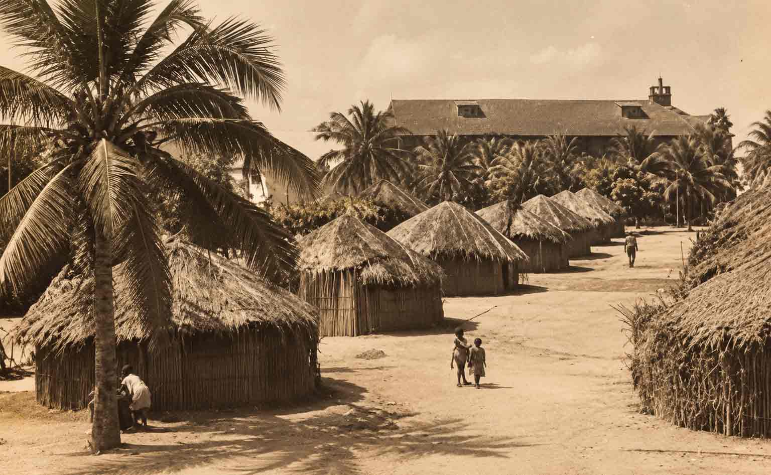 ga-village-along-the-coast ga-village-along-the-coast
